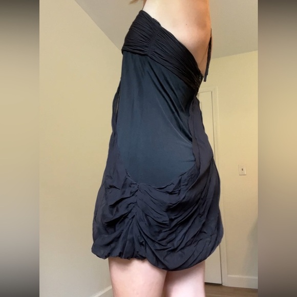 Alice + Olivia Black Silk Halter Mini Dress Y2K Asymmetrical Size Small LBD - Picture 4 of 10